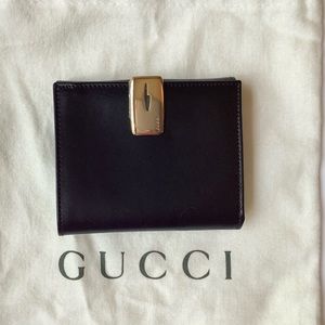 NWOT GUCCI Womens Black Leather Bi-Fold Wallet